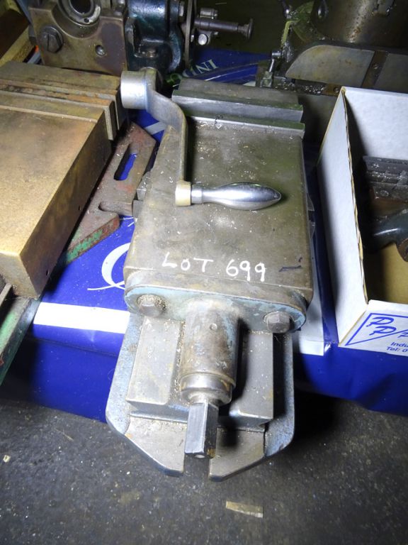 Heavy duty machine vice, 150mm - lot located at: P...