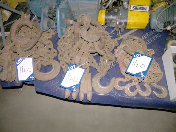 Qty various lifting chains - Located at PP Stores...