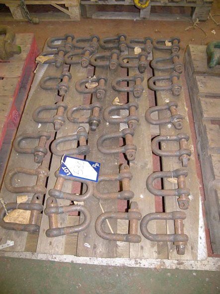 30x lifting shackles to 3.75 ton swl on pallet - L...