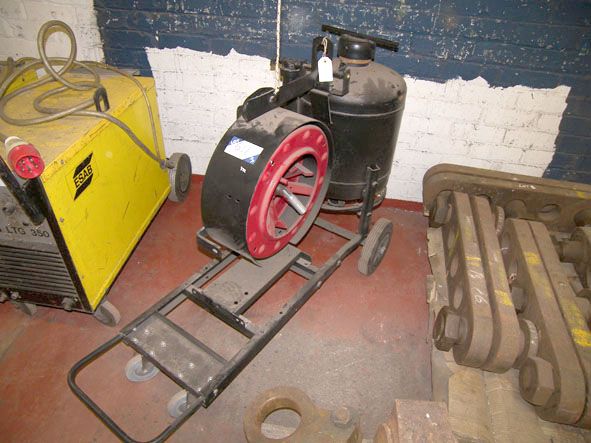 Lincoln mobile squirt welder (spares or repair) -...