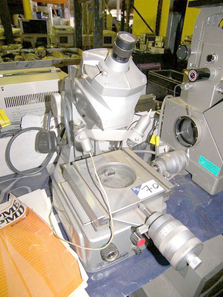 Mitutoyo mono microscope - Located at PP Stores -...