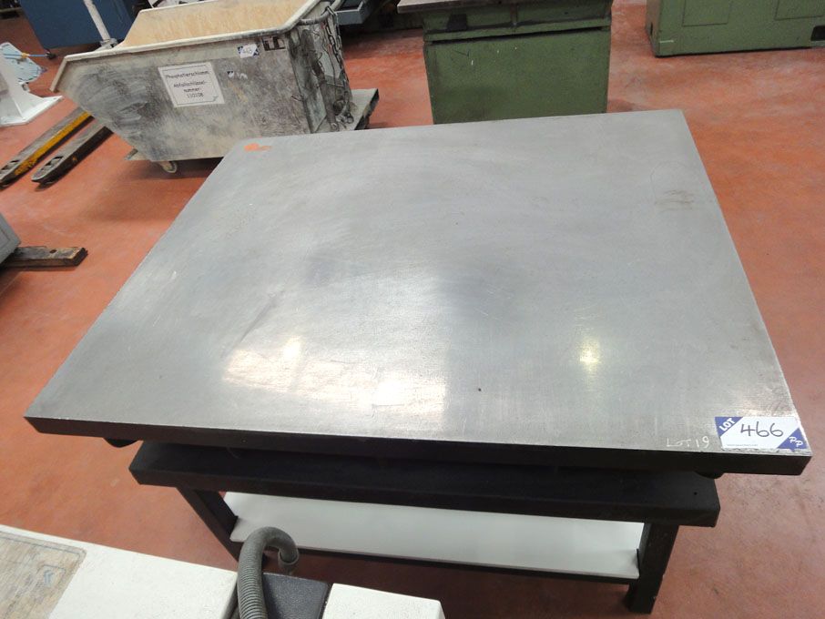 1200x1000mm CI surface table  - Lot Located at: Ki...