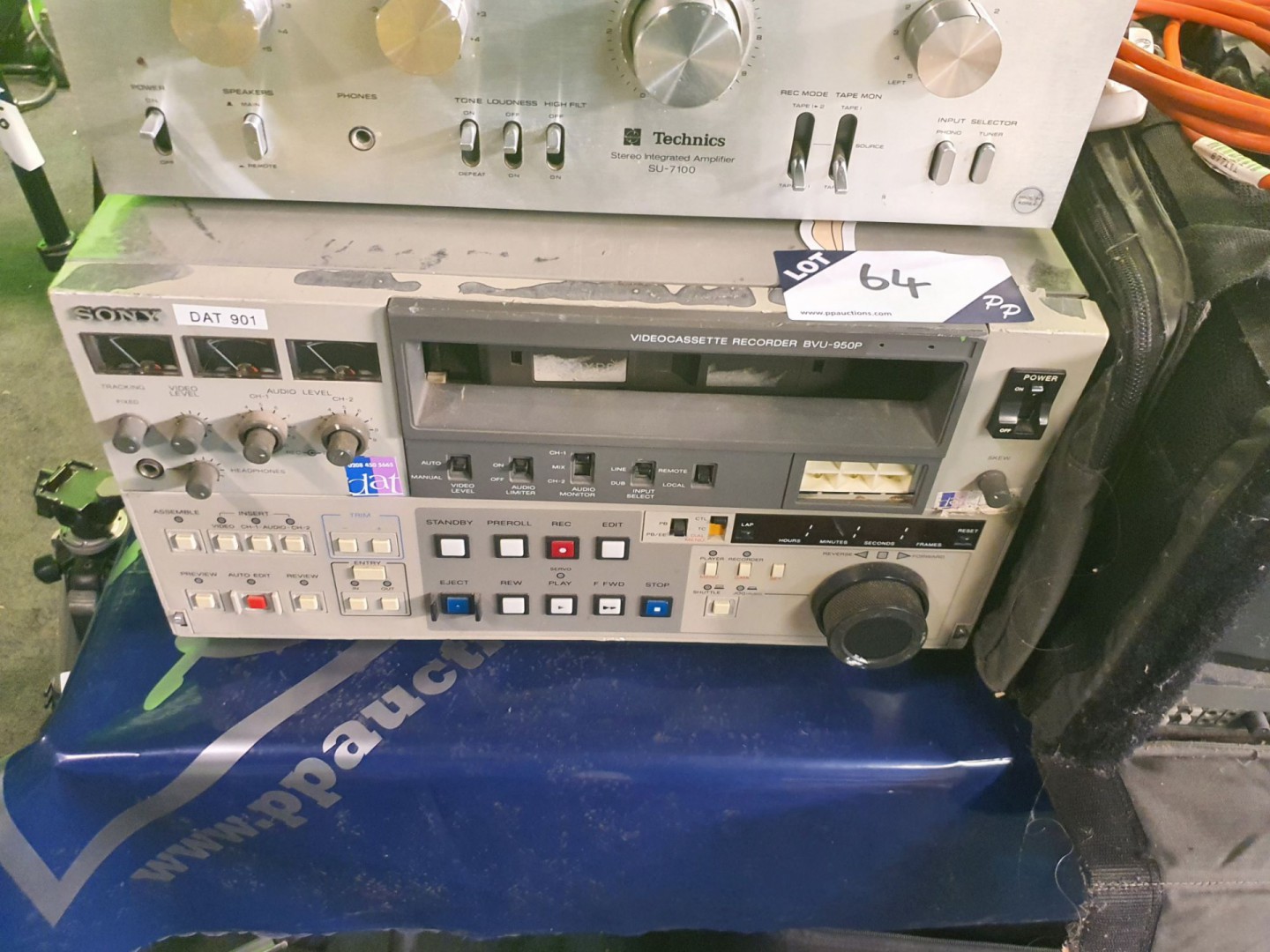 Sony BVU-950P video cassette recorder