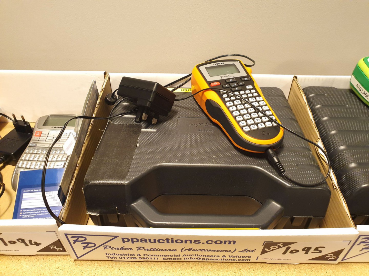 Brother P-Touch 7100 label printer in carry case