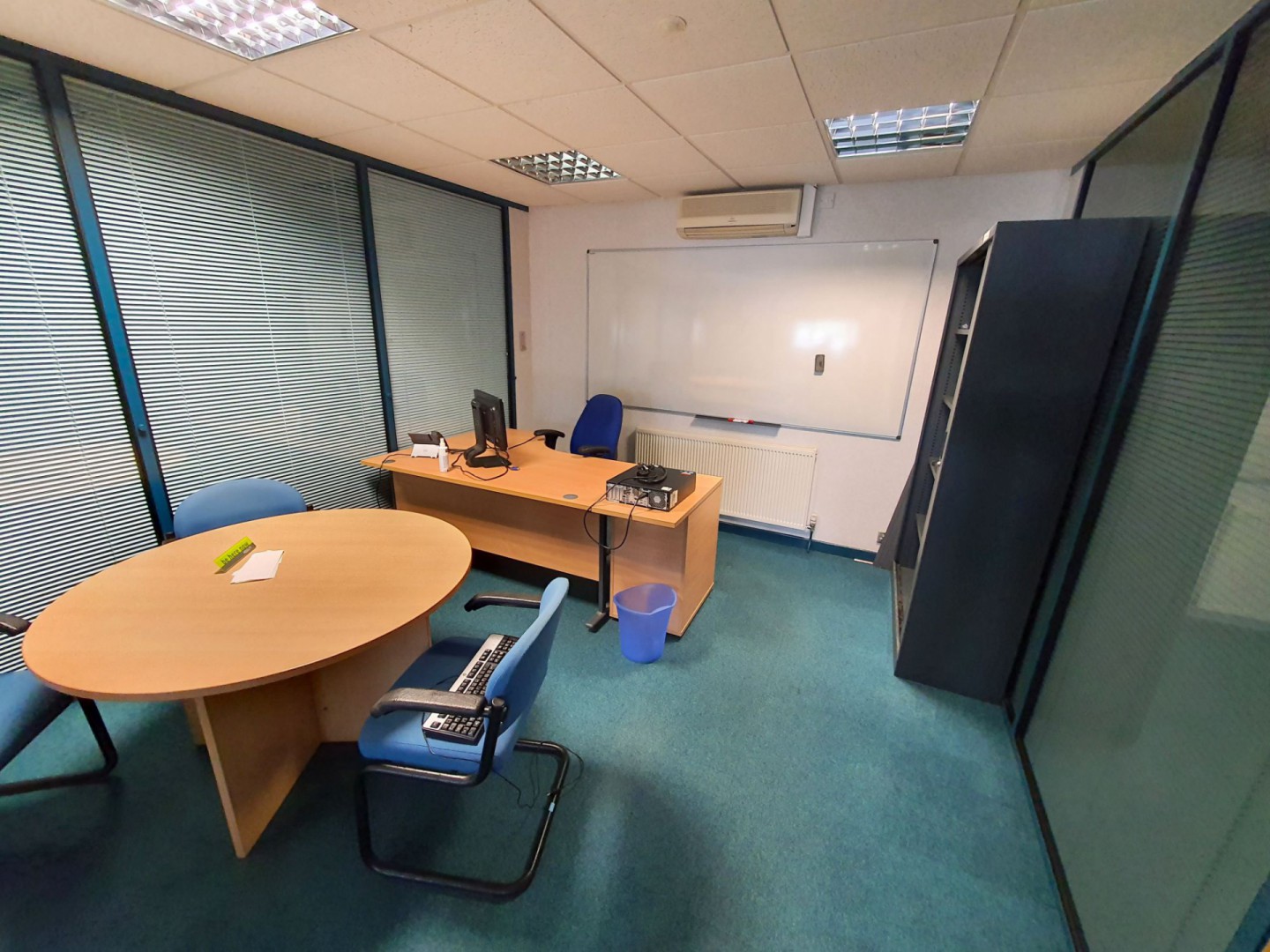 Contents of office inc: 1600x1200mm L-shape desk,...