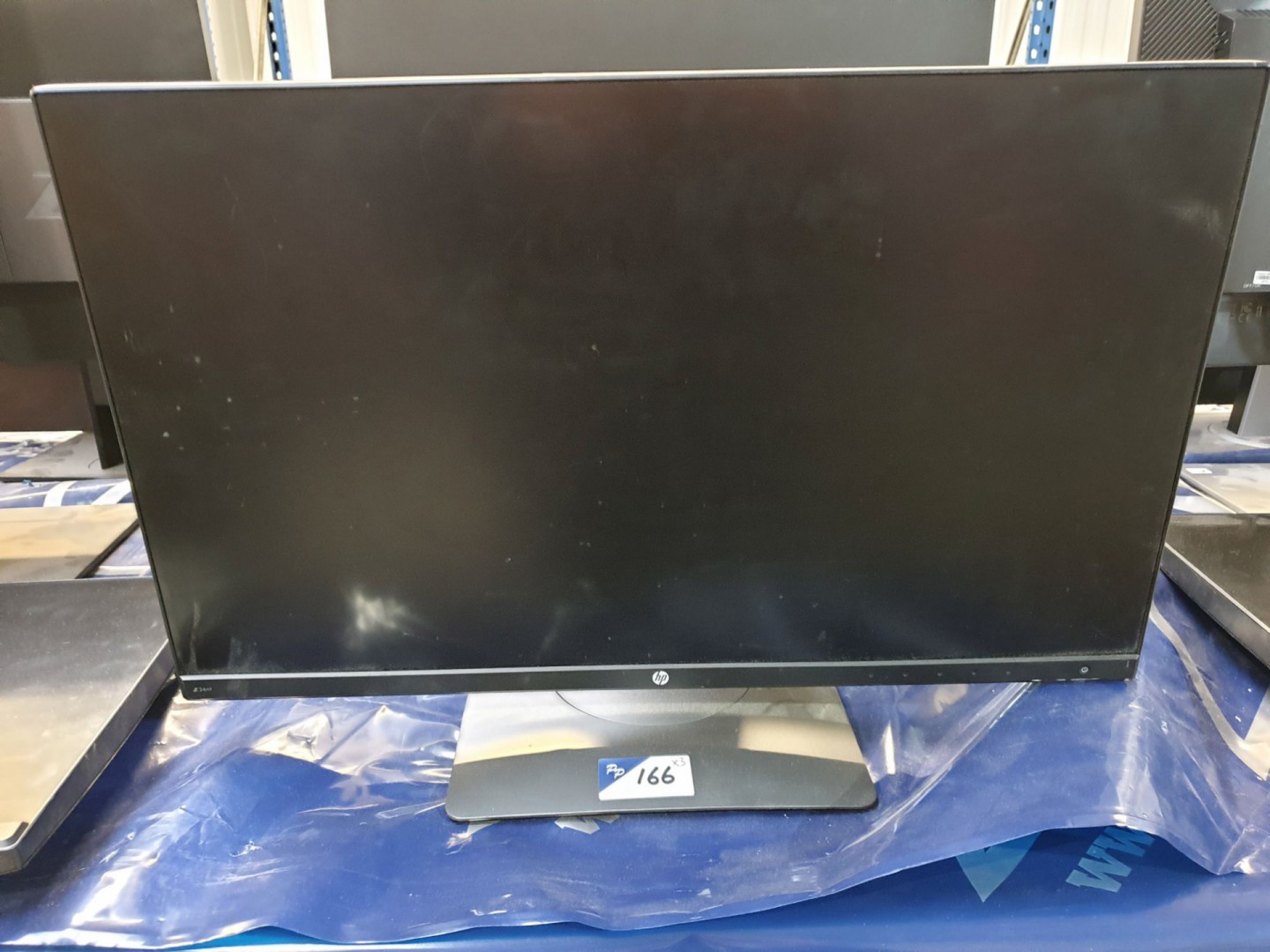 2x HP Z24NF LCD monitors, 1x HP Z22N LCD monitor