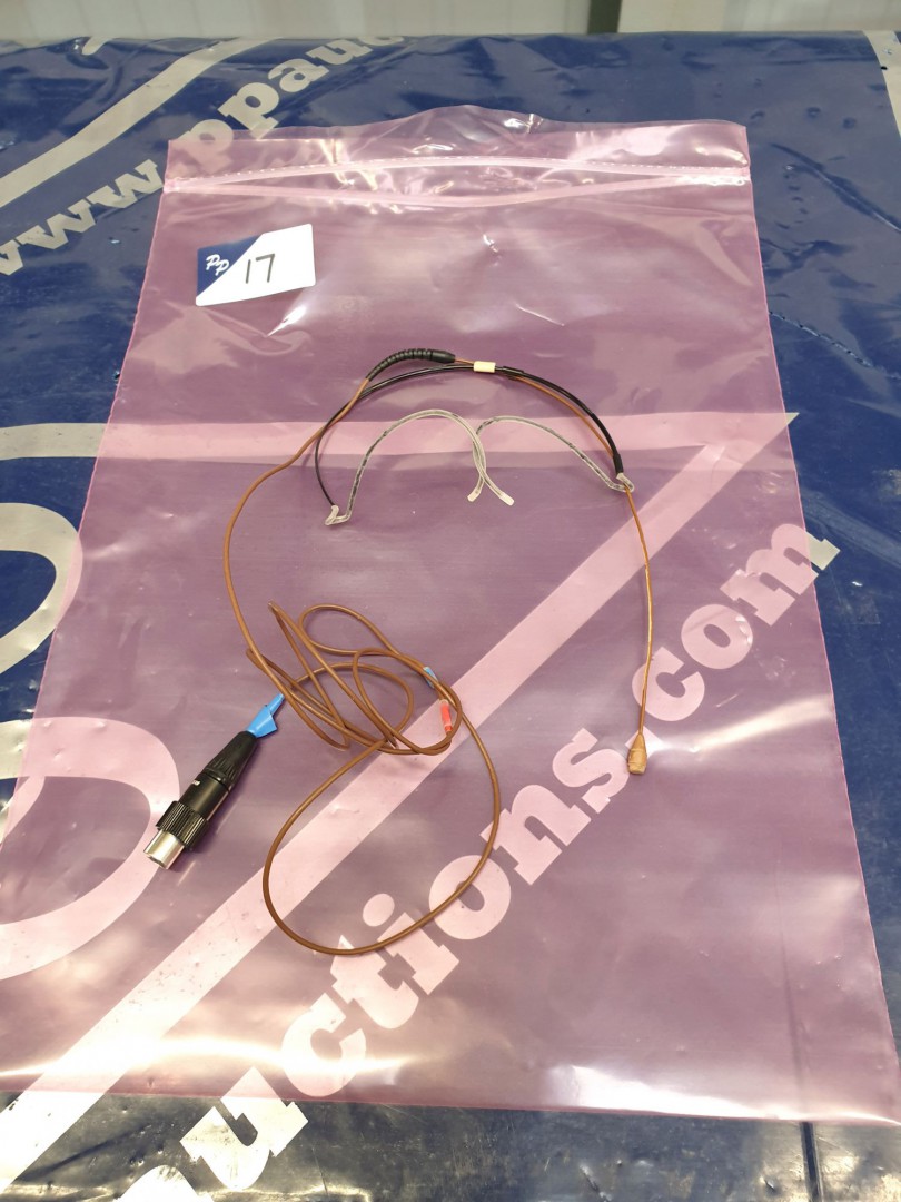 Brown DPA 4066 stage microphone