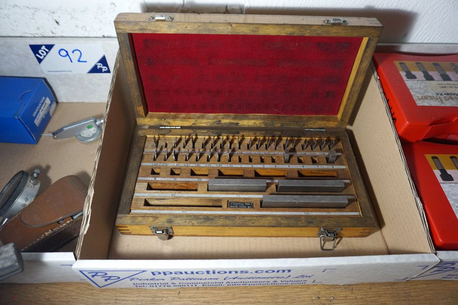 Grade 2 metric slip gauge set