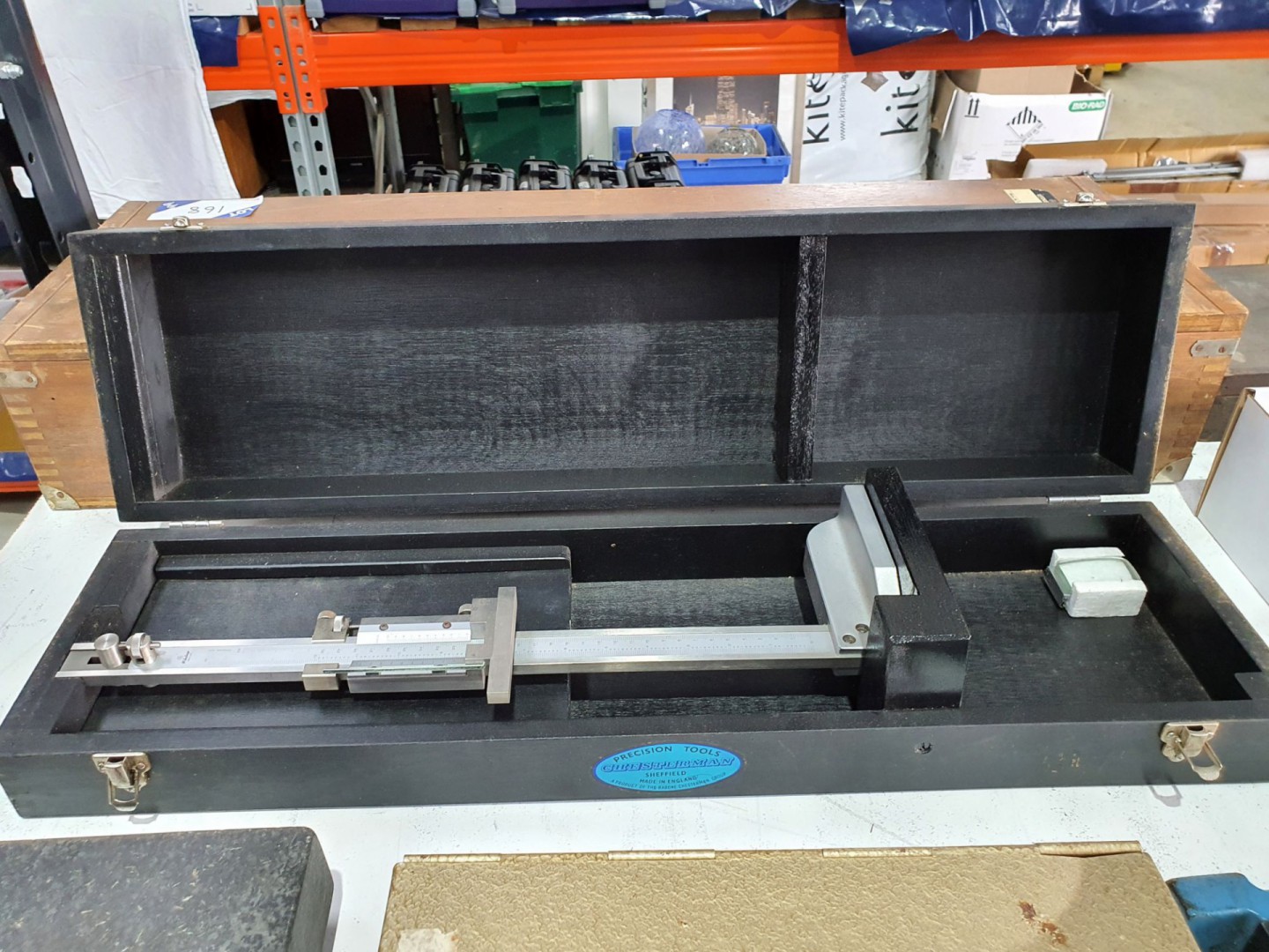 Mitutoyo 12" height gauge in wooden case - Lot Loc...