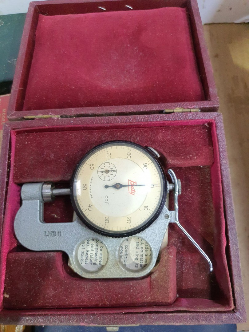 Qty various dial gauge calipers inc: Baty, Uditest...