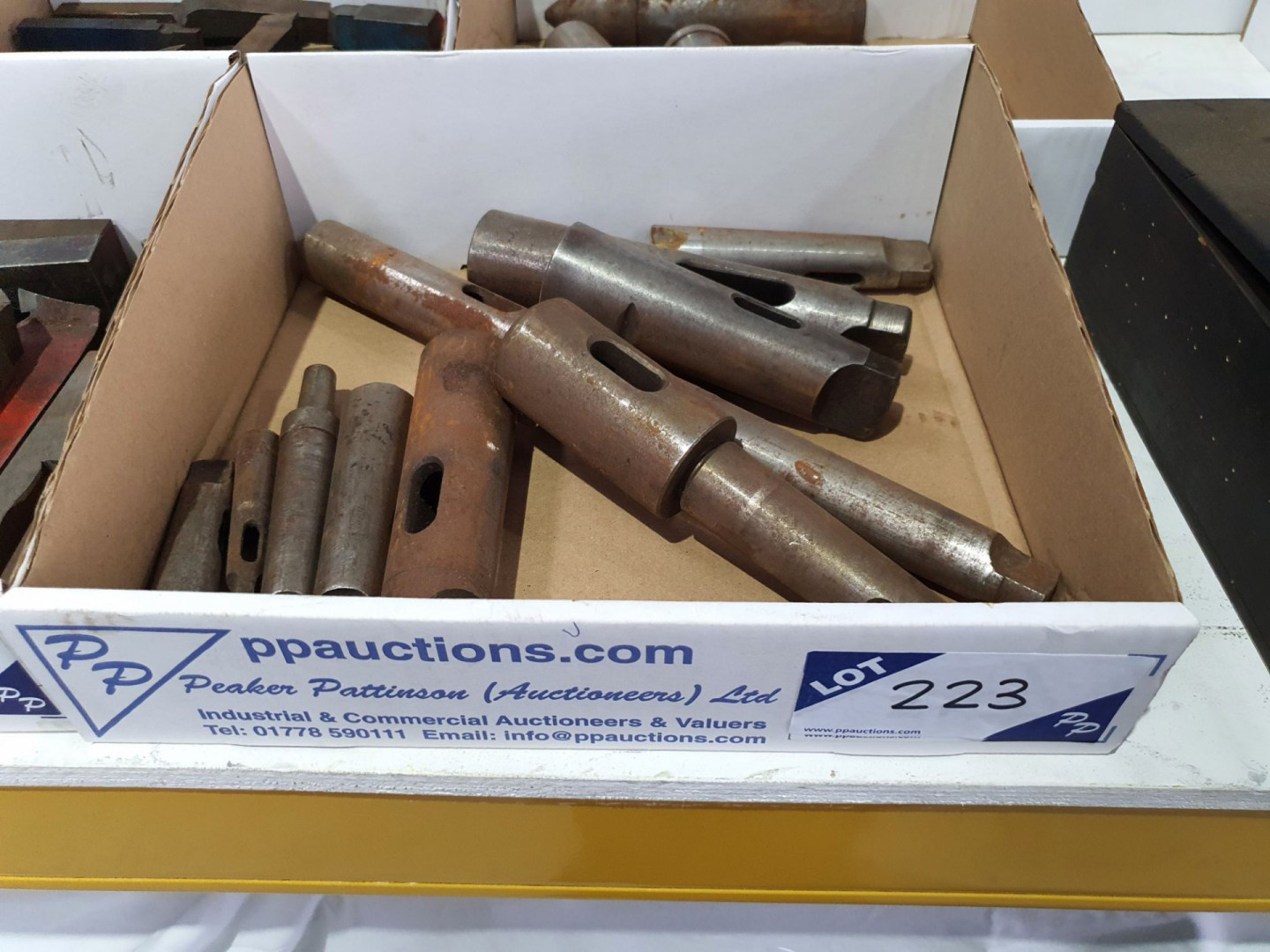 Qty various taper tool sleeves etc - Lot Located a...