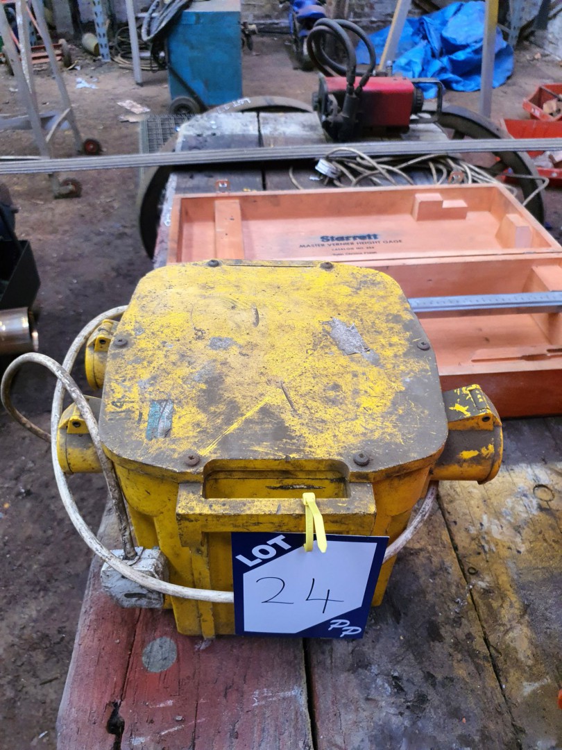 110v transformer - Lot Located at: LE, Doncaster,...