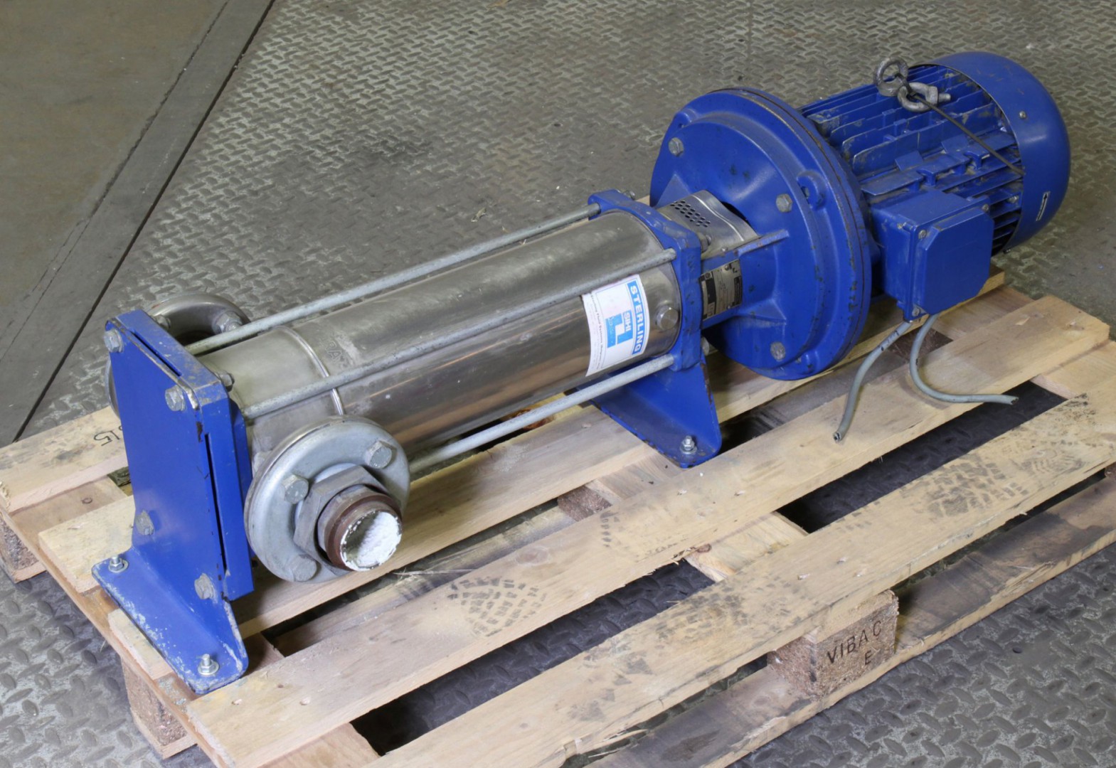 Sterling Fluid Systems NLVA01610A multi stage pump...