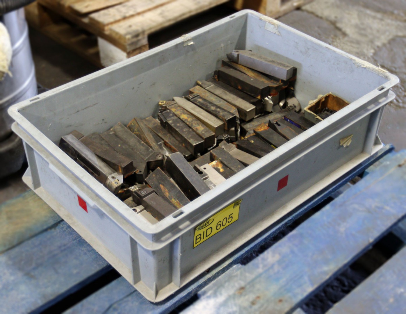 Qty various tip turning tools, mainly 25x25mm shan...