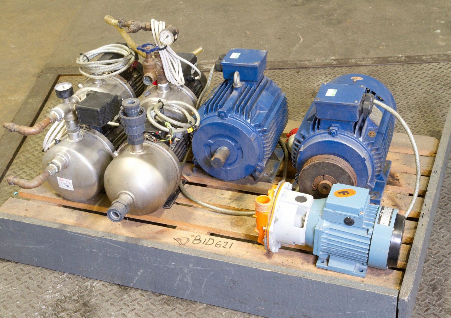 Asea plastic pump, 4x Stainless steel body pumps &...