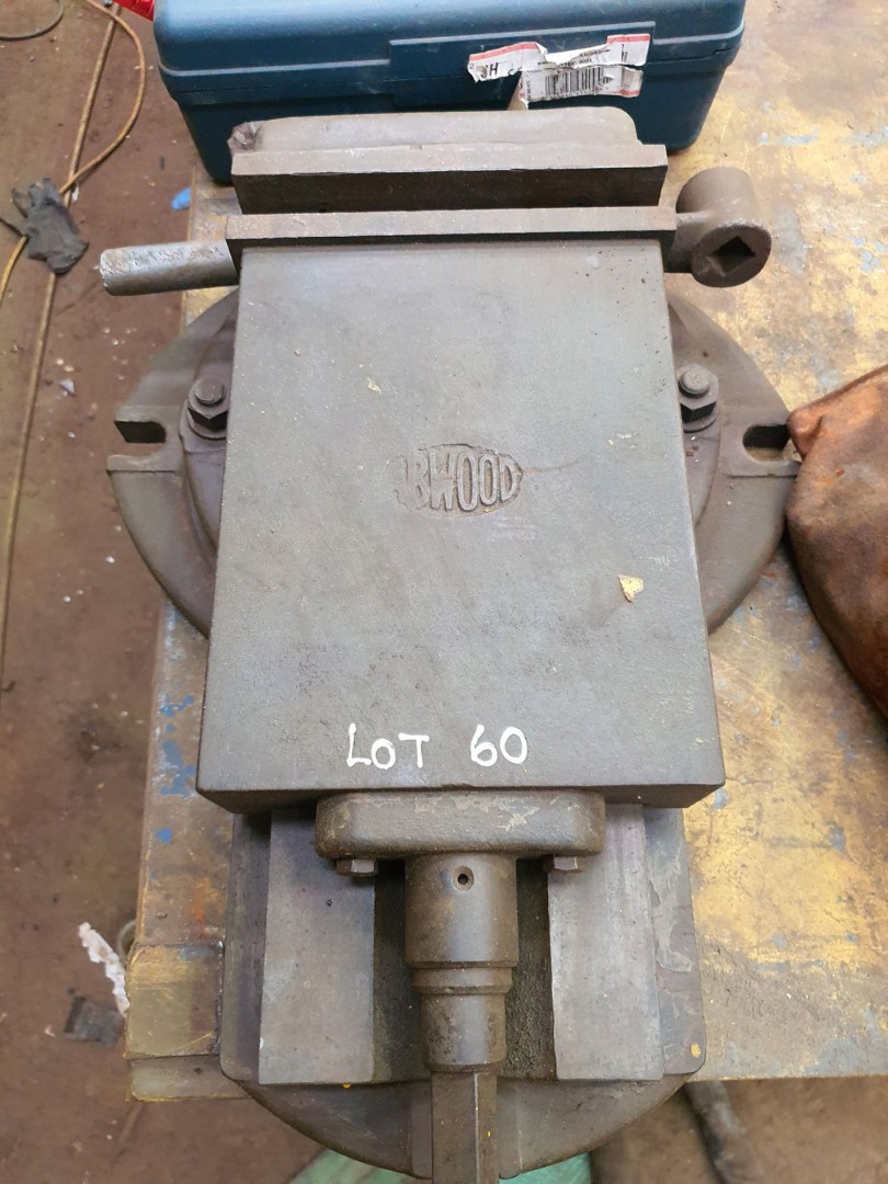 Abwood 220mm machine vice on swivel base - Lot Loc...