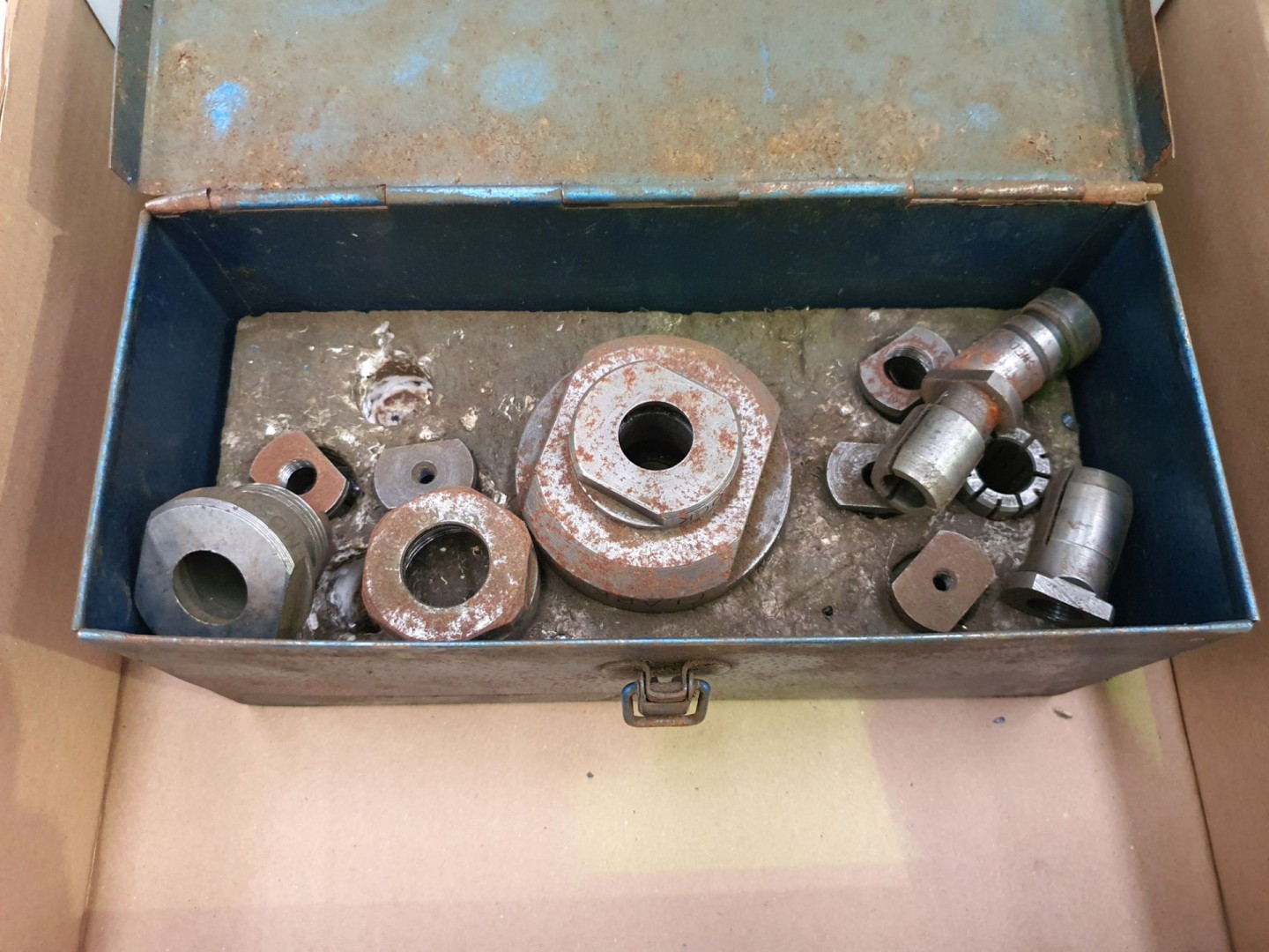 Autolock collet holder in case - Lot Located at: L...