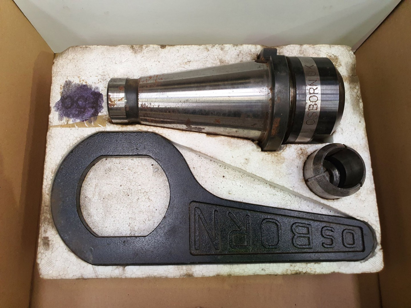 Osborn Titanic chuck II - Lot Located at: LE, Donc...