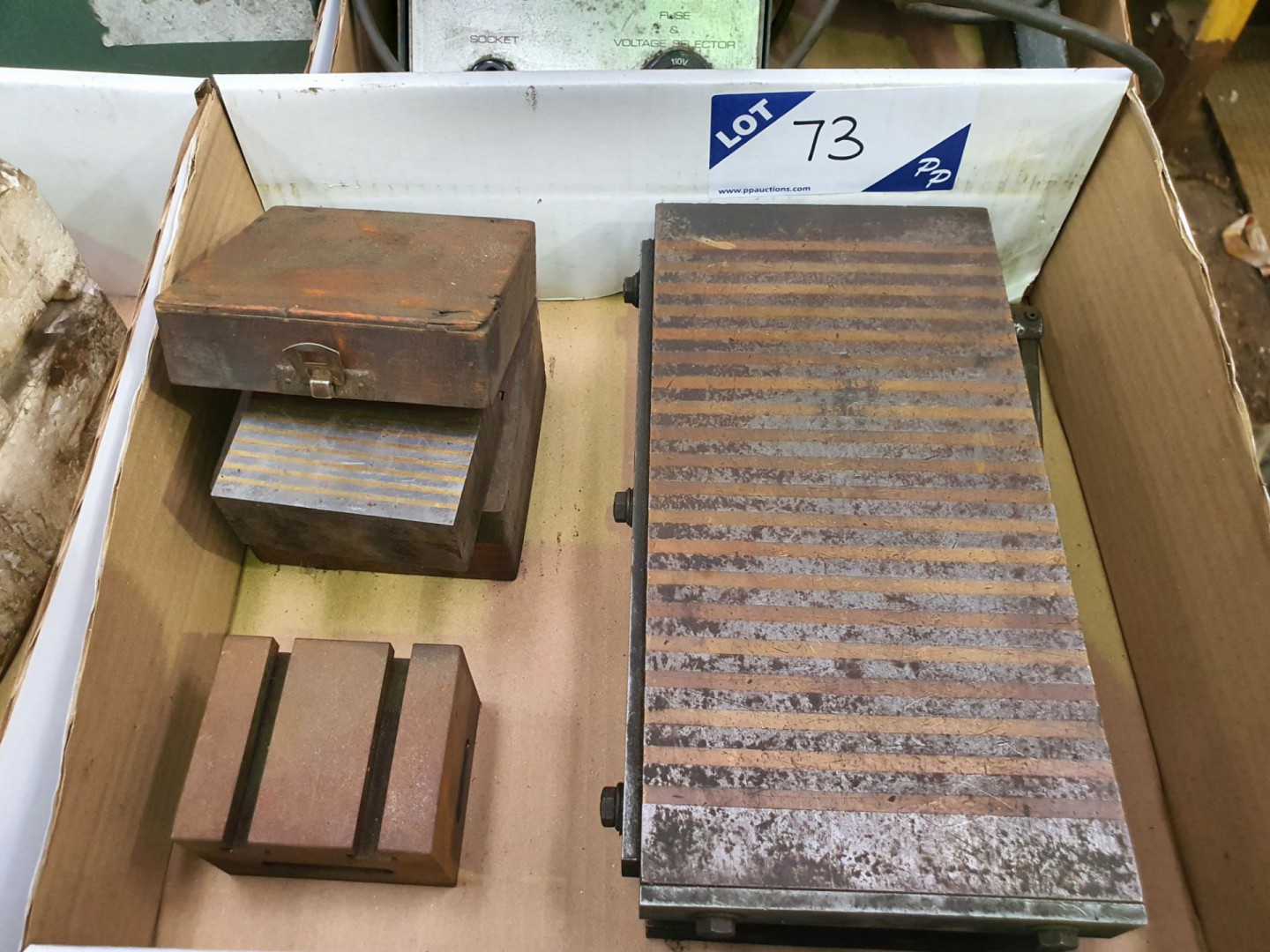 Selter 250x140mm mag table, 2x magnetic blocks etc...
