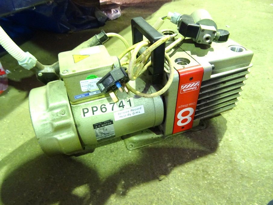Edwards EIM8 high vacuum pump - lot located at: PP...