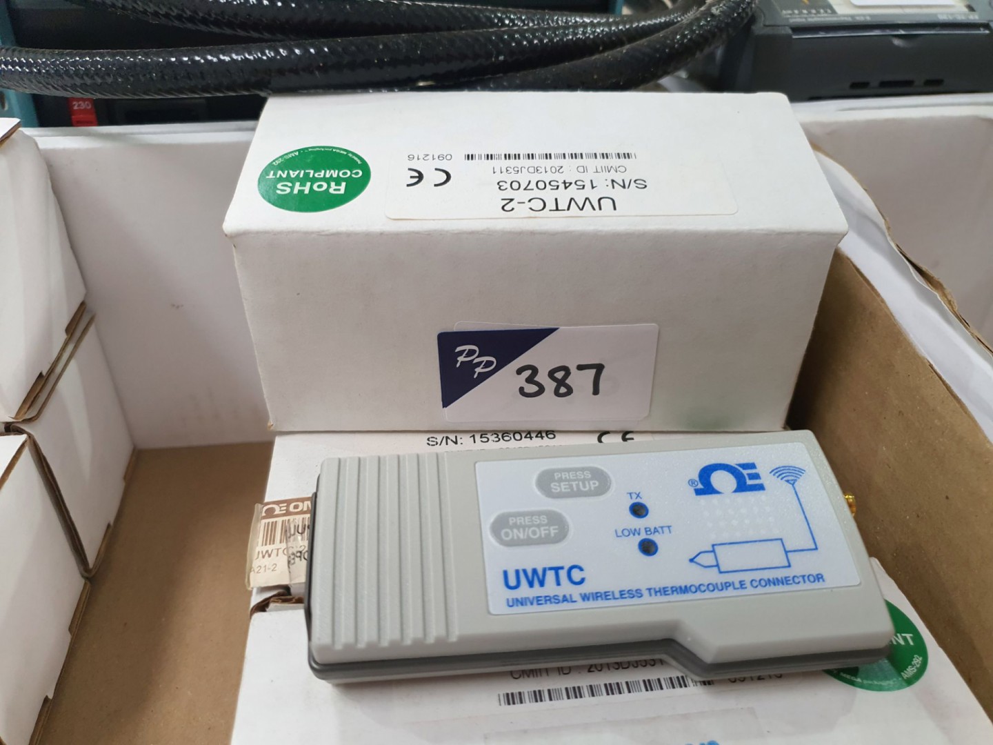 5x Omega UWTC-2 universal wireless thermocouple co...