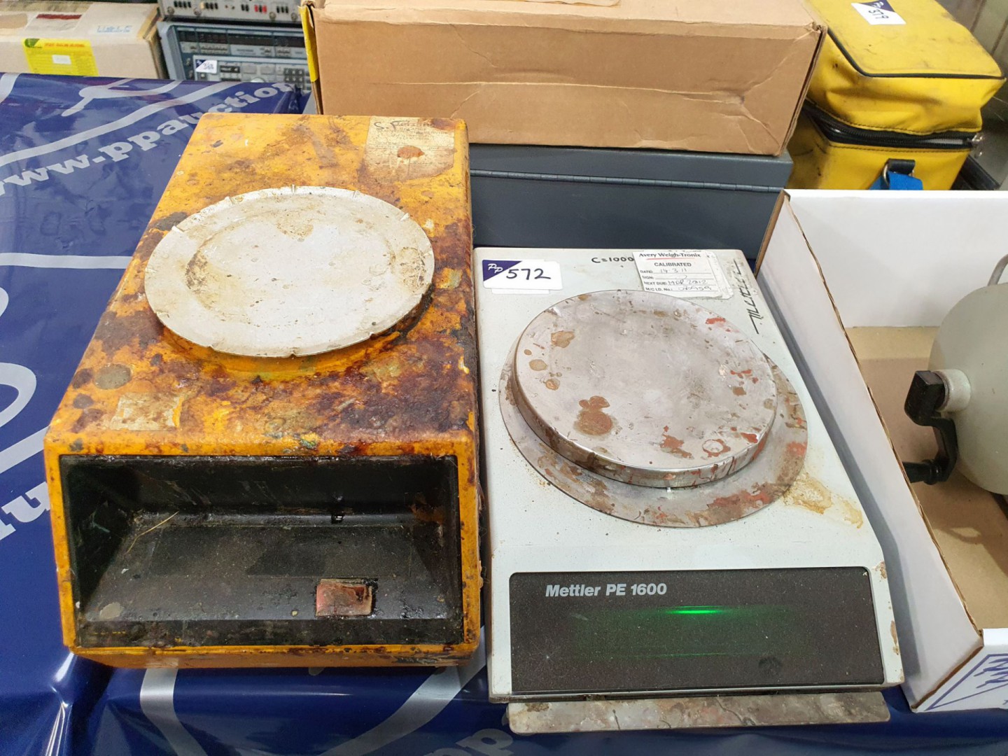 Mettler PE1600 & Sartorius 3709 balances (B491)