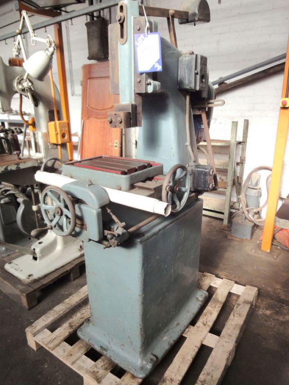 Richmond slotter, 400x300mm table - Lot located at...