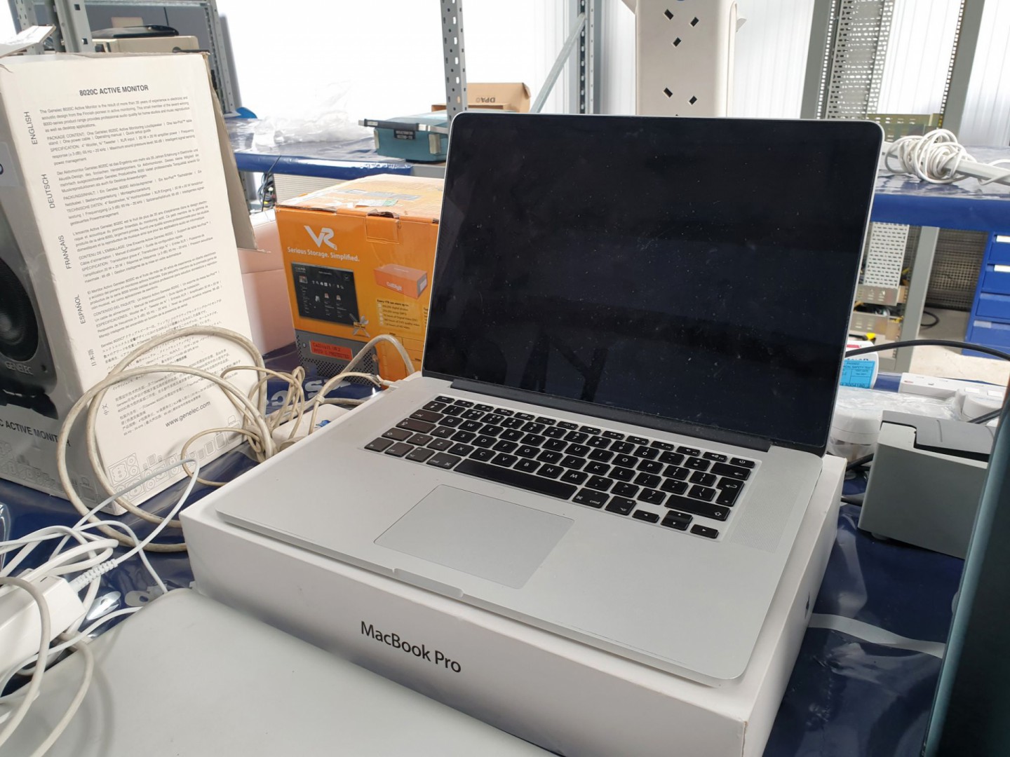 Apple A1398 Mac Book Pro laptop with PSU (boxed)