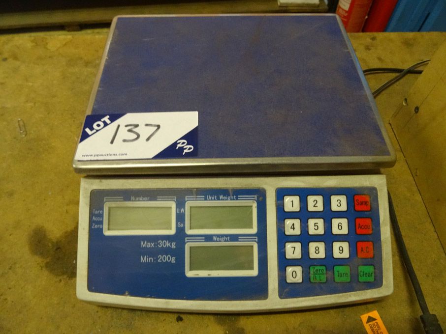 JCS digital counting scales, 30kg capacity