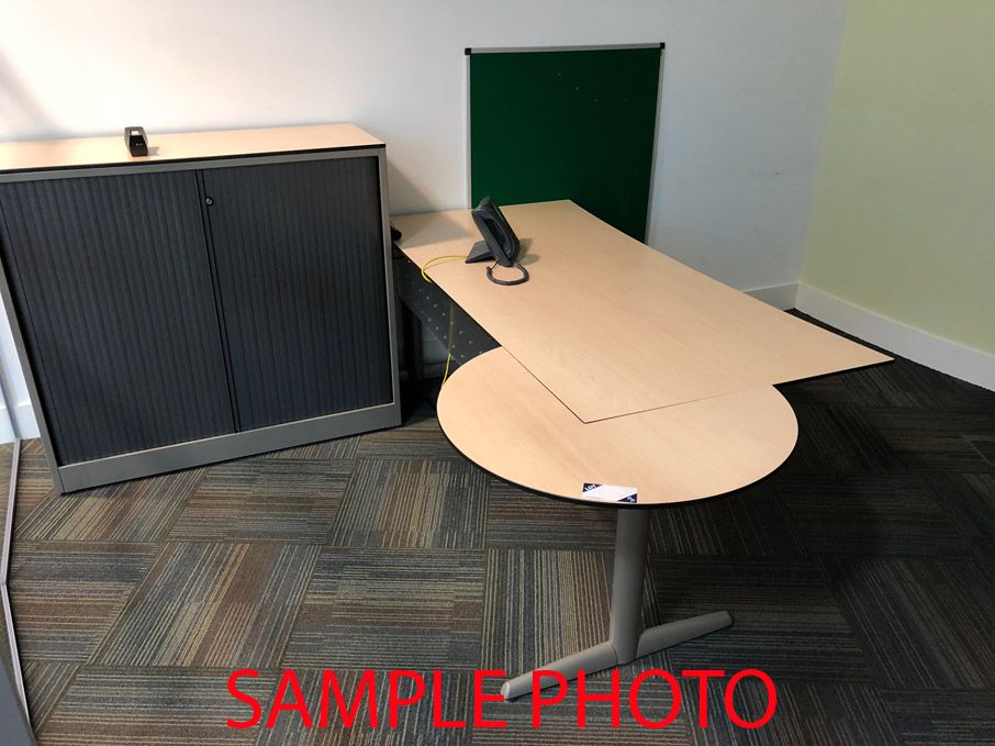 Ahrend 1800x900mm maple desk with 2x Ahrend storag...