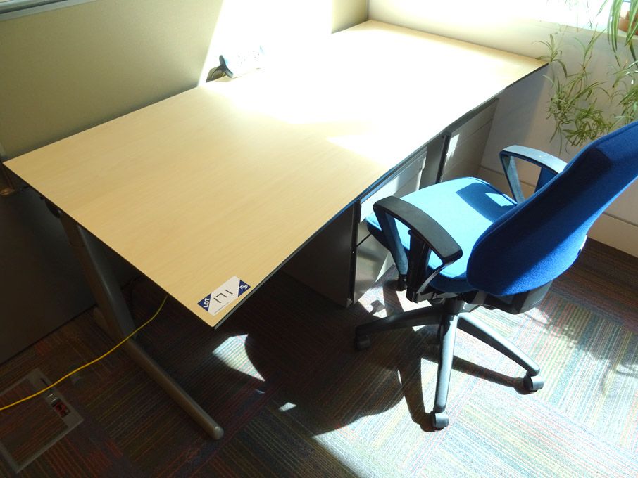 Ahrend 1800x900mm maple office desk, pedestal unit...