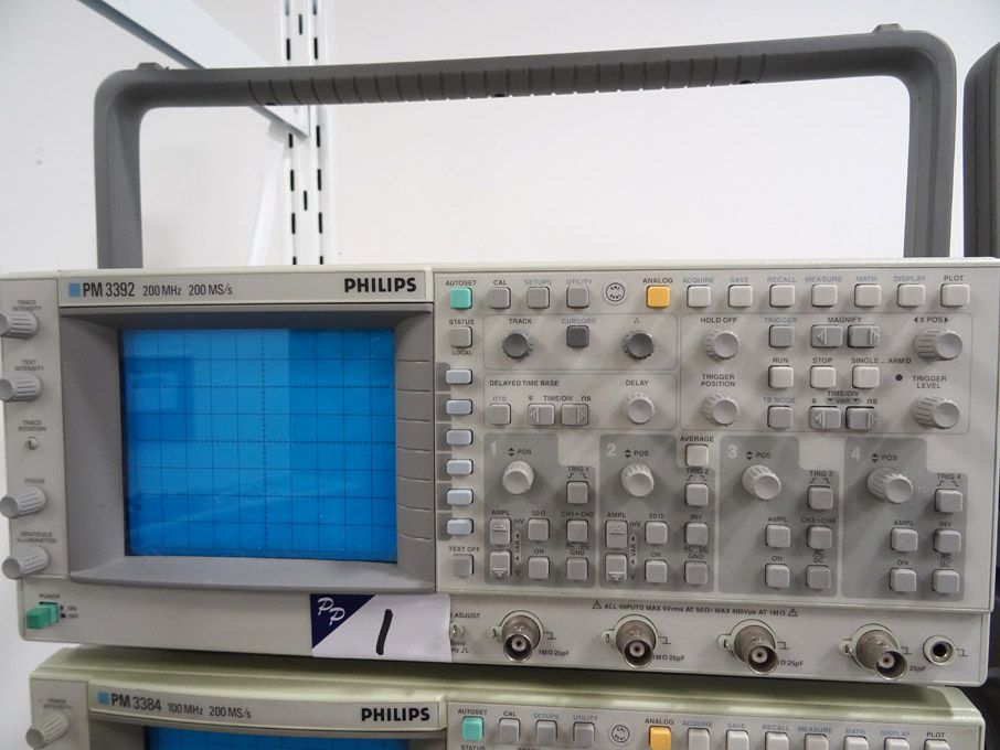 Philips PM 3392 200MHz 4 channel oscilloscope