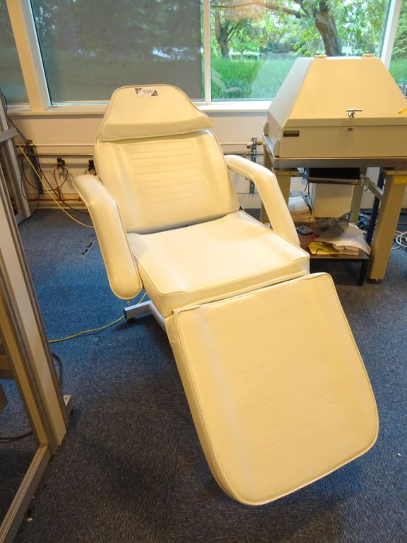 Cream leather massage chair, adjustable height