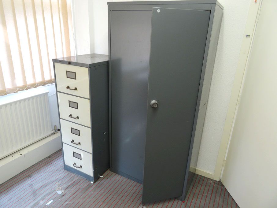Contents of office inc: 2x metal 2 door storage cu...
