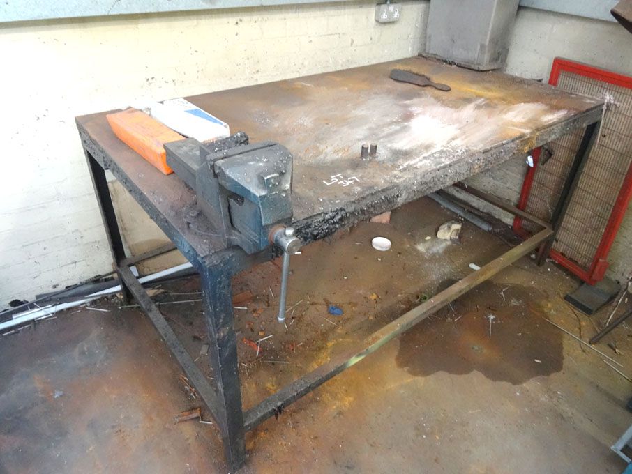 1850x900mm welding table with Record No6 bench vic...