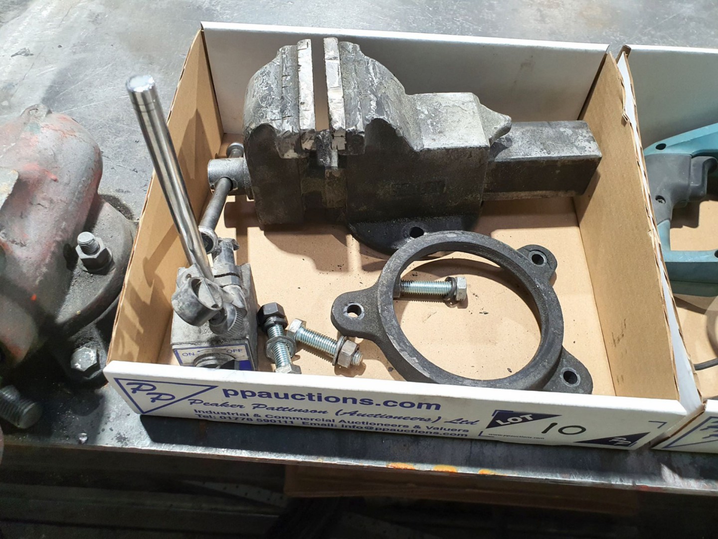 Sealey 110mm bench vice, Noga magnetic stand