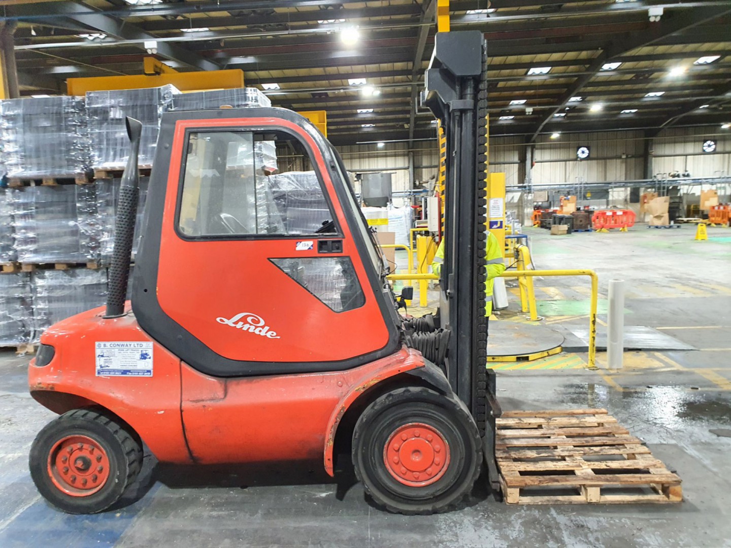 Lansing Linde H45D-04-600 diesel forklift truck, 2...