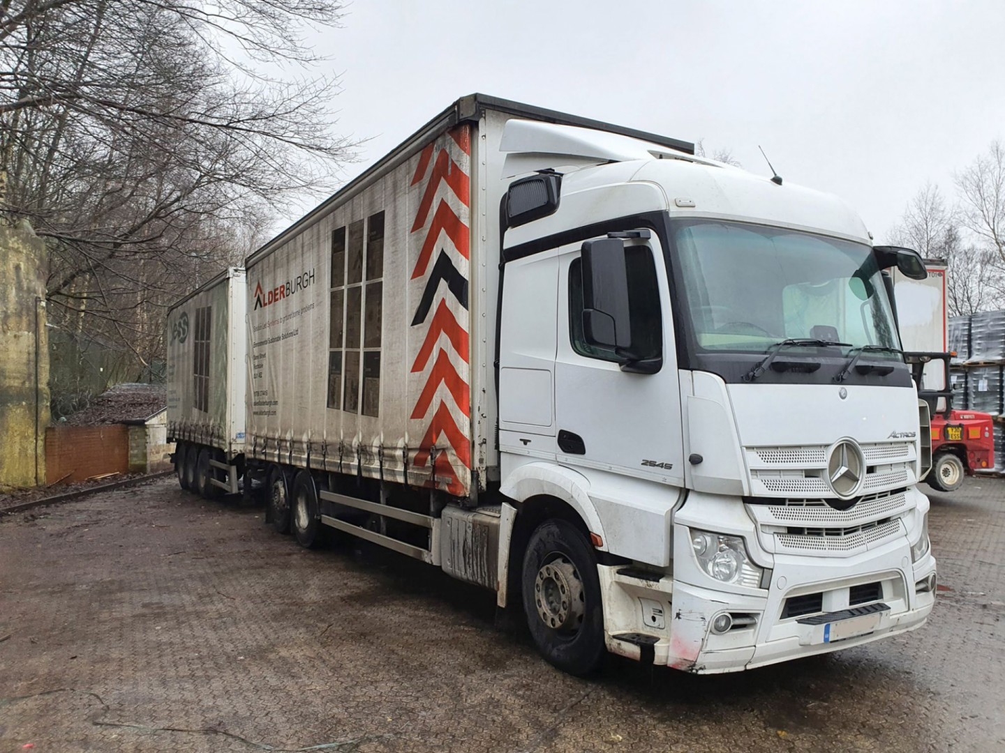 Mercedes Actros 2543LS curtain sided lorry, automa...