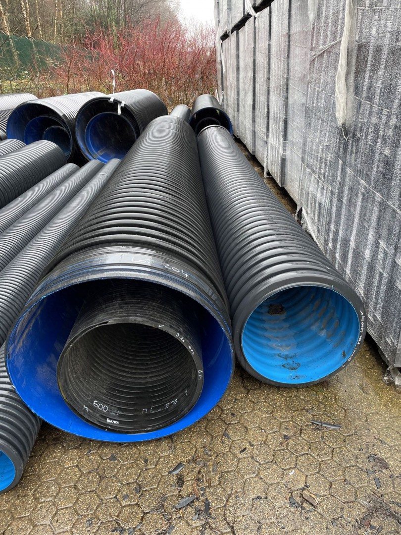20x various Polypipe ducting to 1000mm diameter