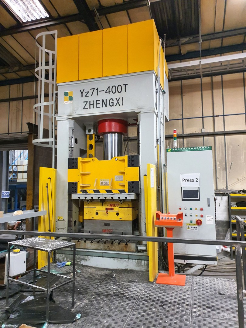 Zhengxi YZ71 400T hydraulic press, 1200x1200mm bed...