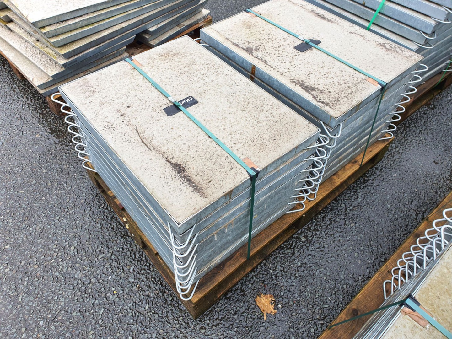 16x concrete 700x450mm lid covers in galvanised tr...