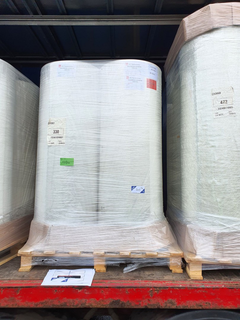 4 pallets, 4 rolls per pallet, Owens Coring FM C52...
