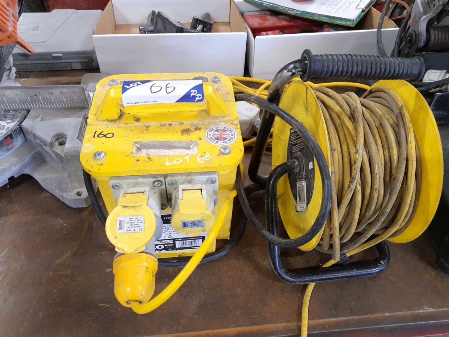 Defender 110v transformer, Masterplug 25m 110v ext...