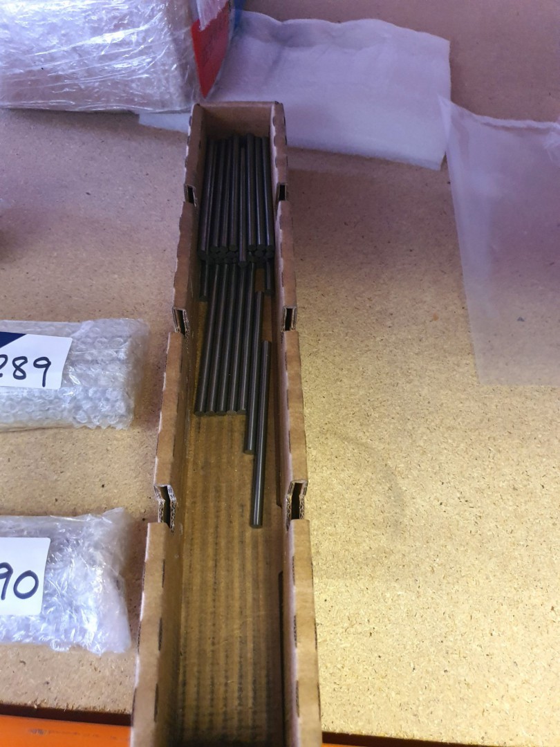 39x 5.2mm dia x 100mm long Tungsten Carbide round...