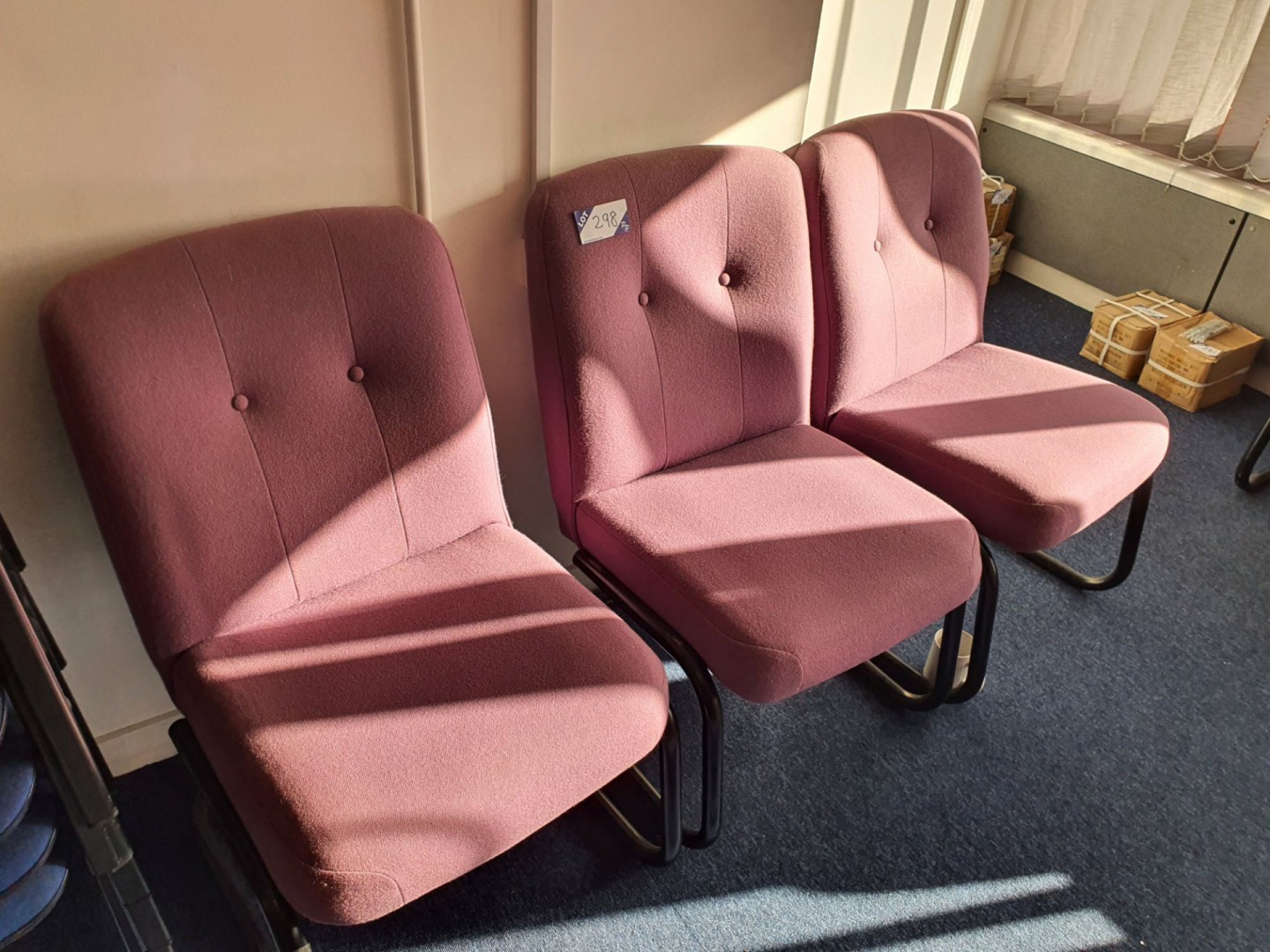 5x purple upholstered office chairs