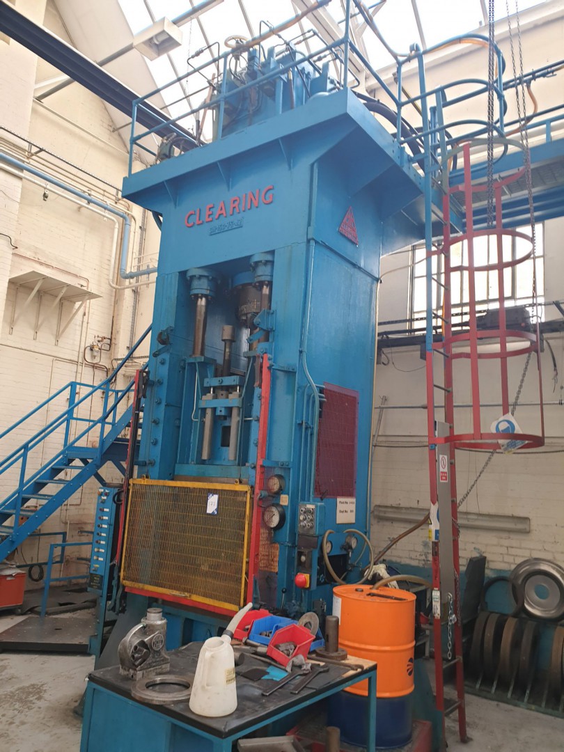 Clearing DH-150-75-42 150 ton hydraulic press, 30”...