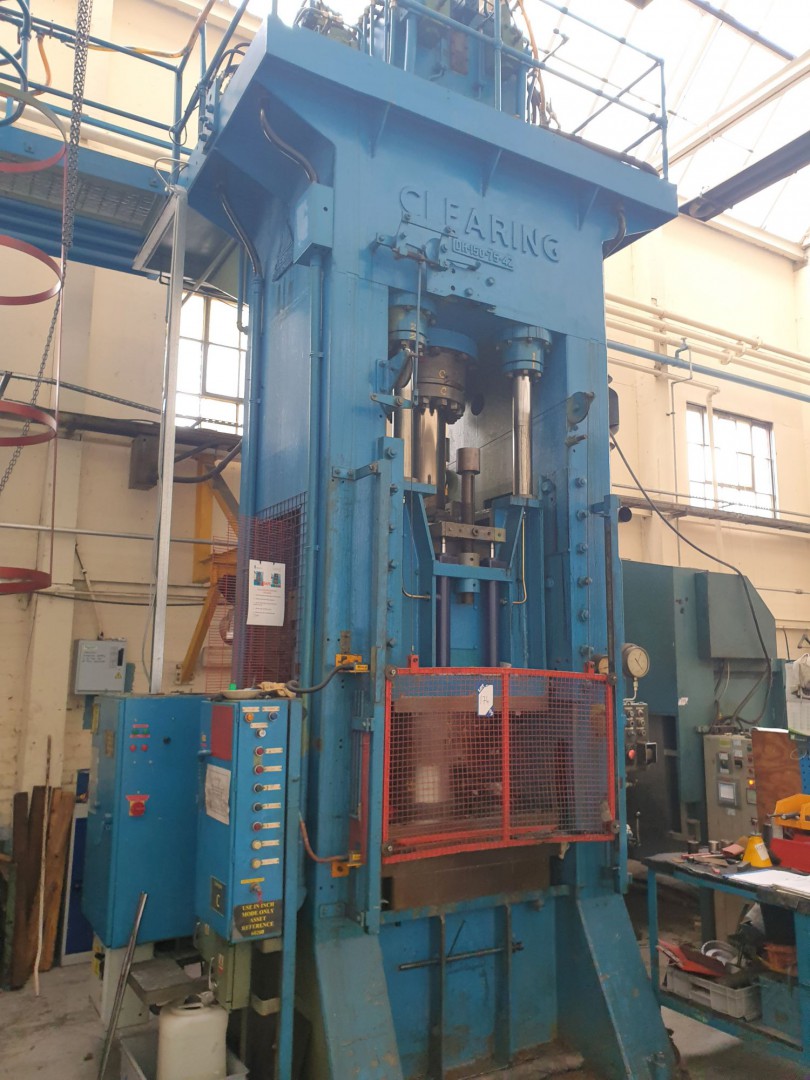 Clearing DH-150-75-42 150 ton hydraulic press, 30”...