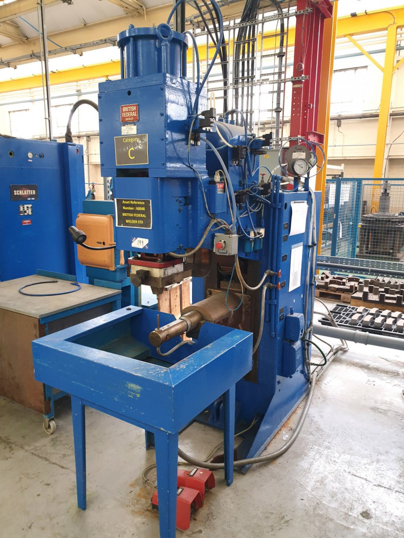 British Federal HD spot welder, 800mm throat, foot...