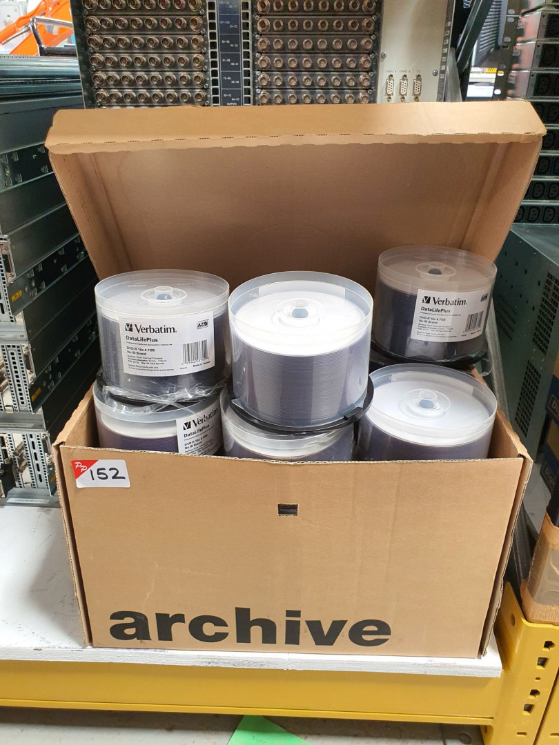 900+ Verbatim DVD-R 16x4.7GB blank discs (boxed &...