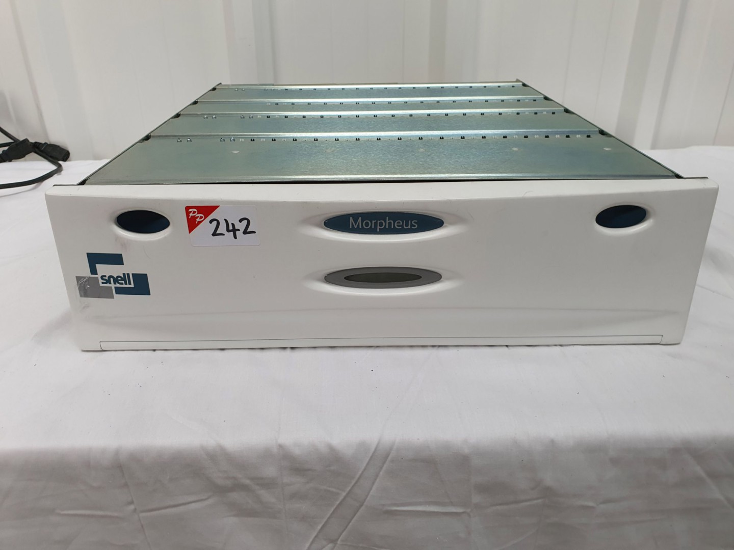 Snell Morpheus chassis inc: 5x MOR-2330 front, 2x...